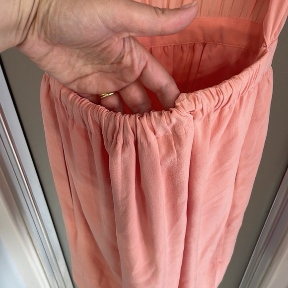 Club Monaco Ruth Cutout Vented Back Silk Light Peach - Picture 8 of 8